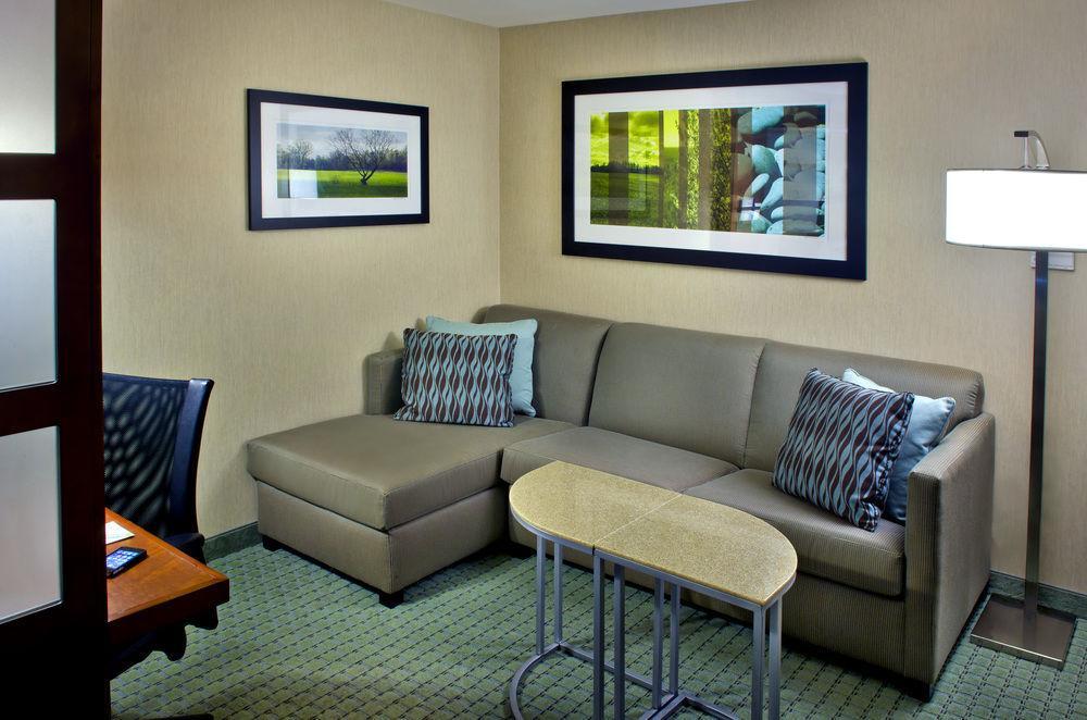 Springhill Suites Long Island Brookhaven Bellport Exterior photo